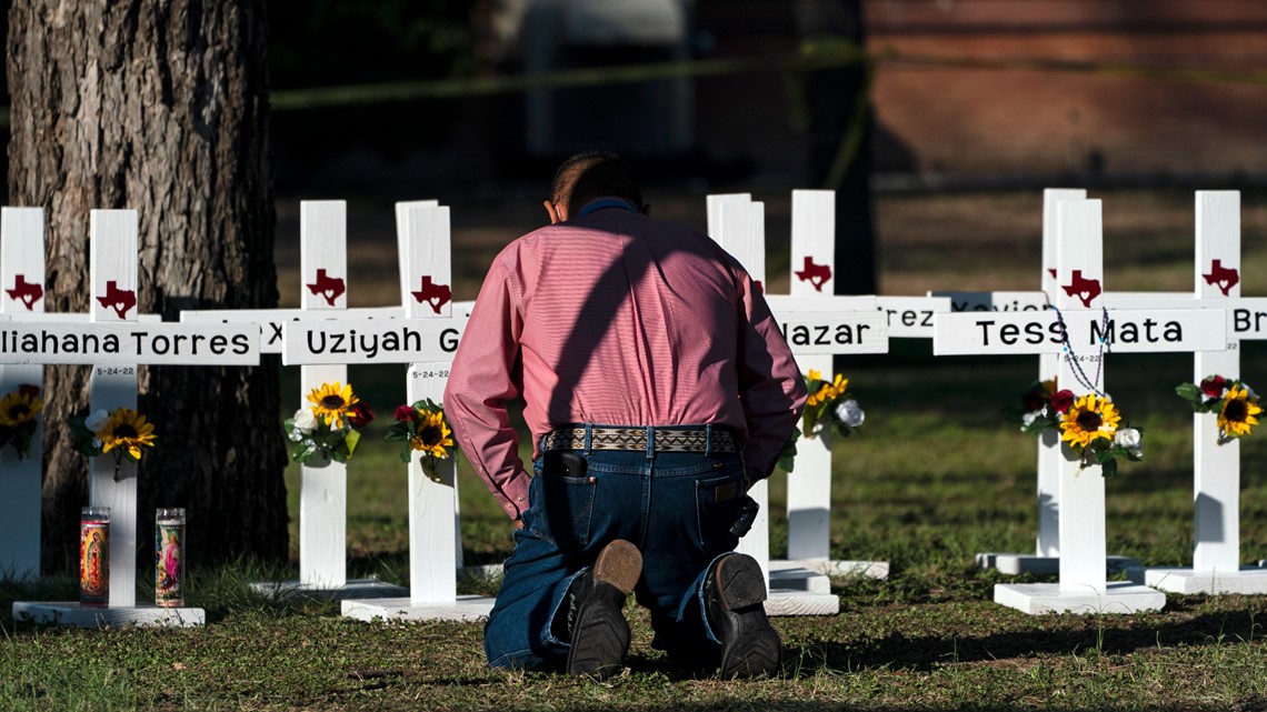 Texas school shooting: Police face questions over delays - Vimarsana News