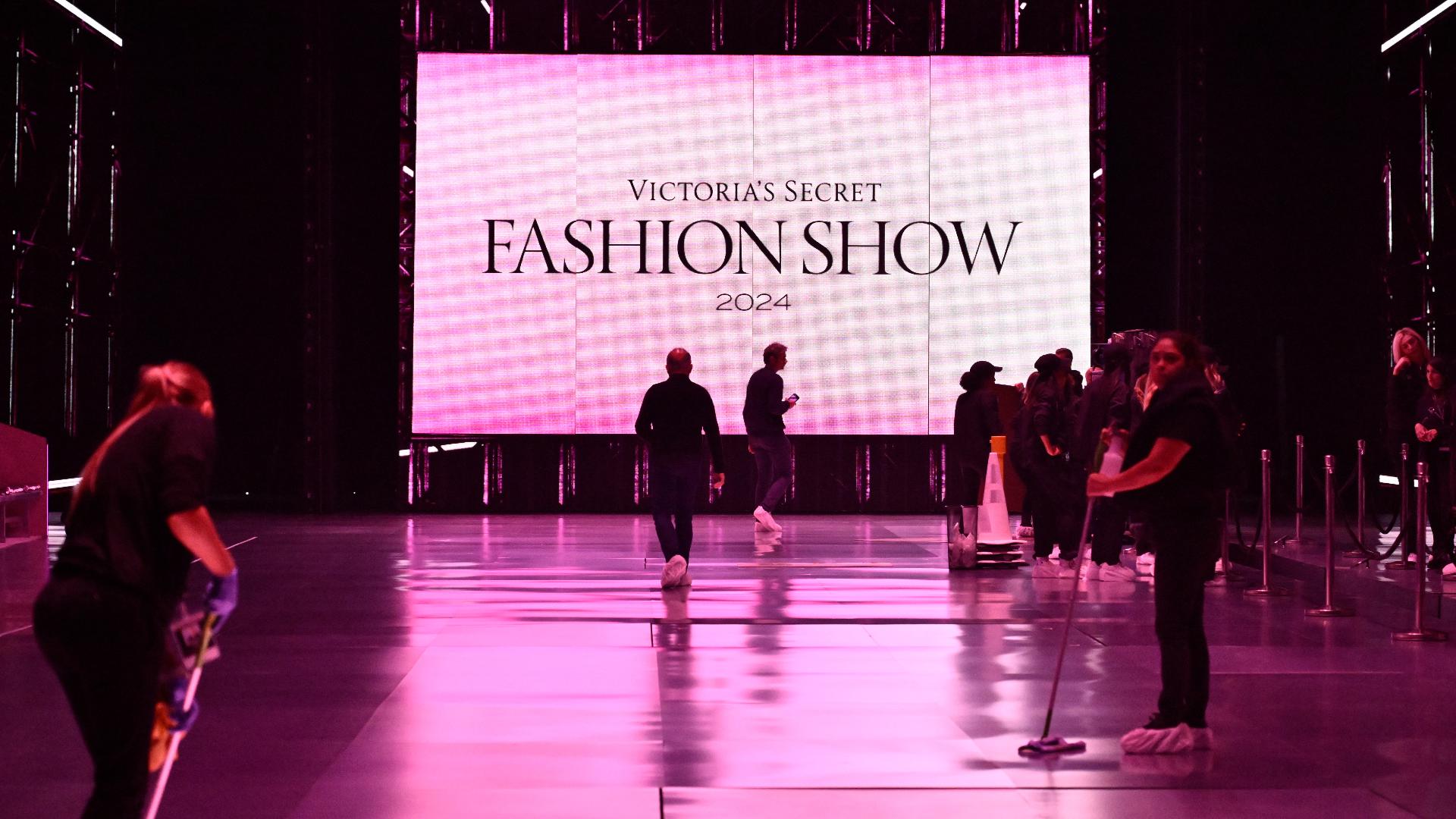 What time is Victoria's Secret Fashion Show 2025? cbs19.tv