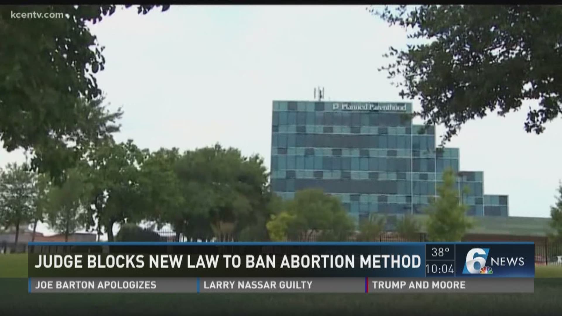 A federal judge blocked a new state law seeking to ban a commonly used abortion method. 