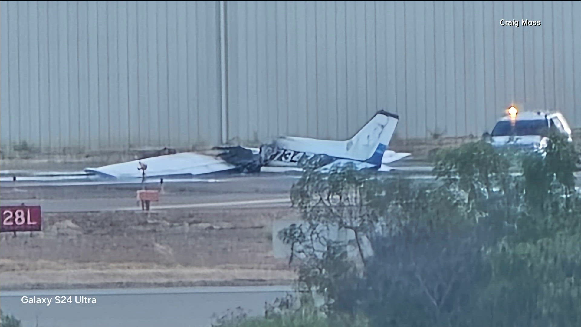 Coverage image for: 2 dead following plane crash at San Diego airport