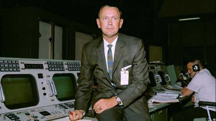 First NASA flight director Chris Kraft dies at 95