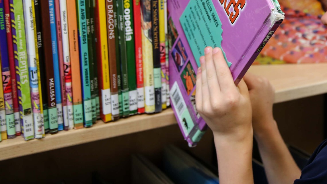 Push To Ban Books In Texas Schools Spreads To Public Libraries | Cbs19.tv