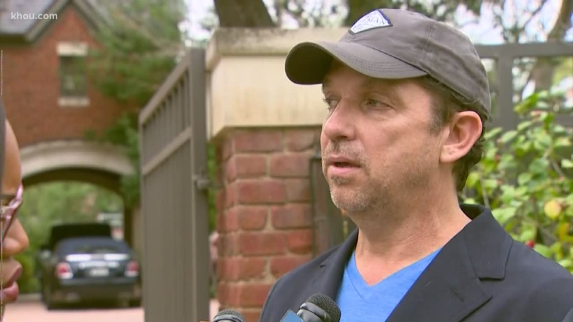 Houston mayoral candidate Tony Buzbee says he caught a burglar inside his River Oaks home early Monday.

Buzbee’s son and daughter were home at the time.

“Luckily I was armed, and ran the subject out of my home,” Buzbee said on Facebook. “But for the fact that my weapon misfired, I would have shot one of them.”