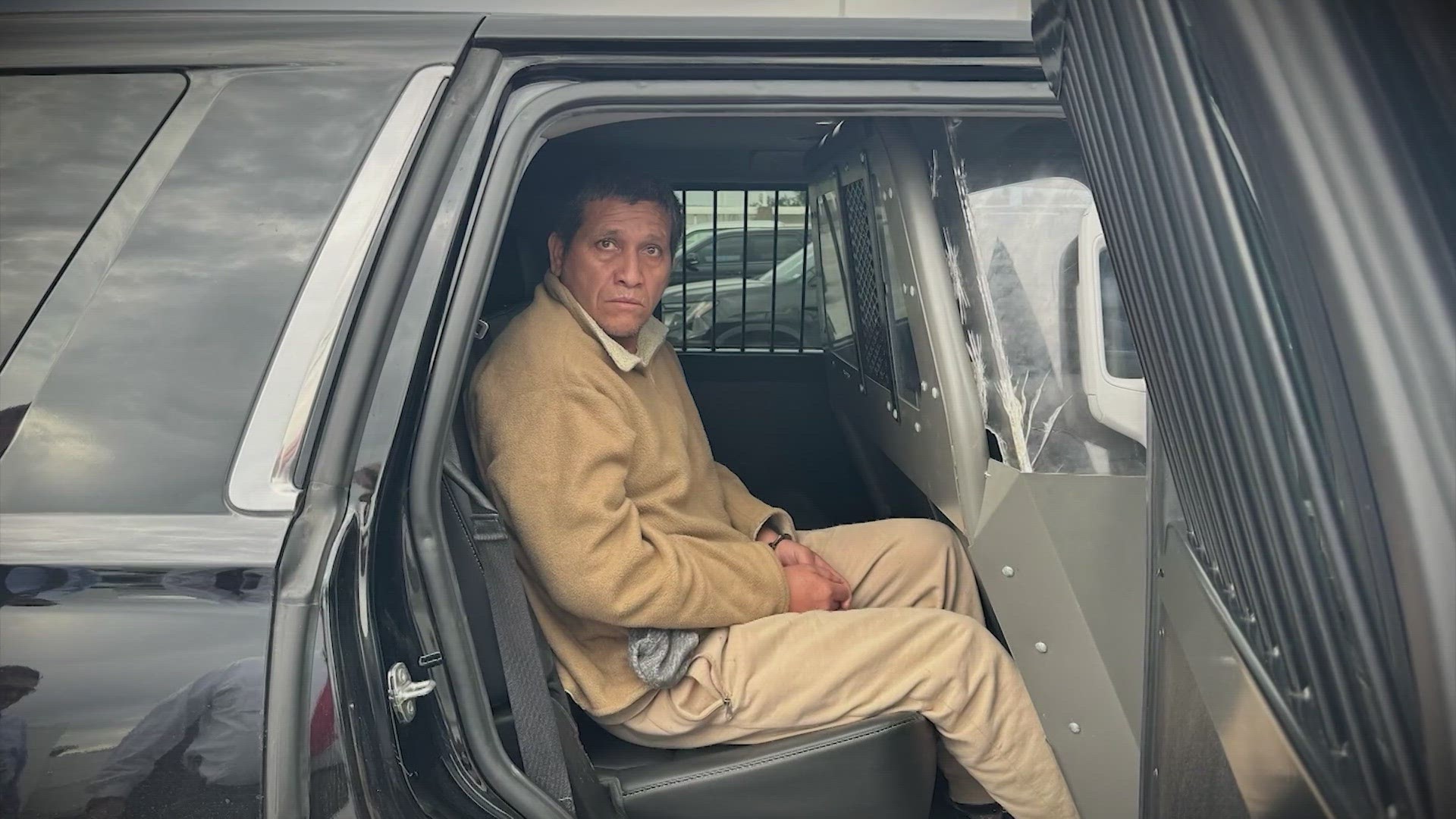 Man accused of 1995 Channelview murder brought back to Houston | cbs19.tv