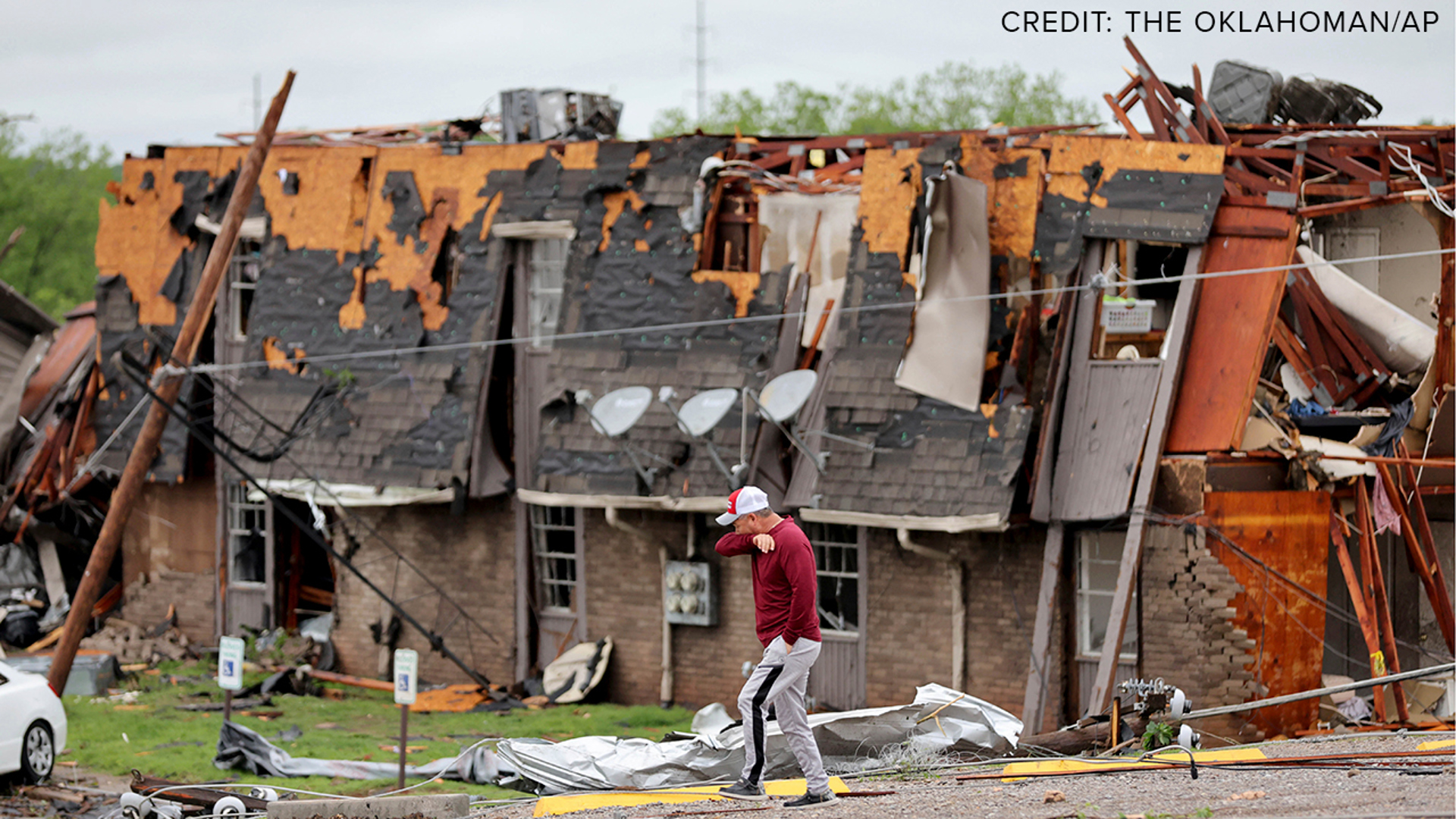 Oklahoma tornado: At least two dead in Holdenville | cbs19.tv