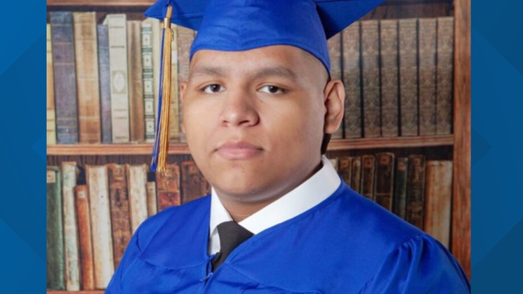 Texas high school senior dies in car crash hours before graduation