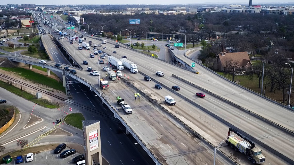 Police identify semi-truck driver who died in crash on Interstate 35 - Vimarsana News
