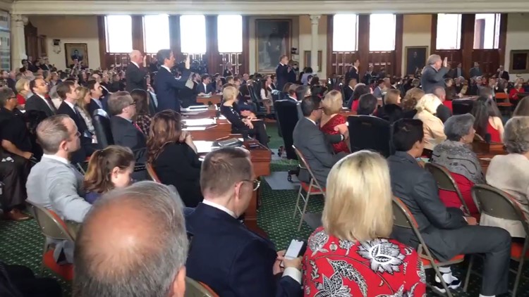 Six senators sworn in on first day of 2019 Texas legislative session in Austin