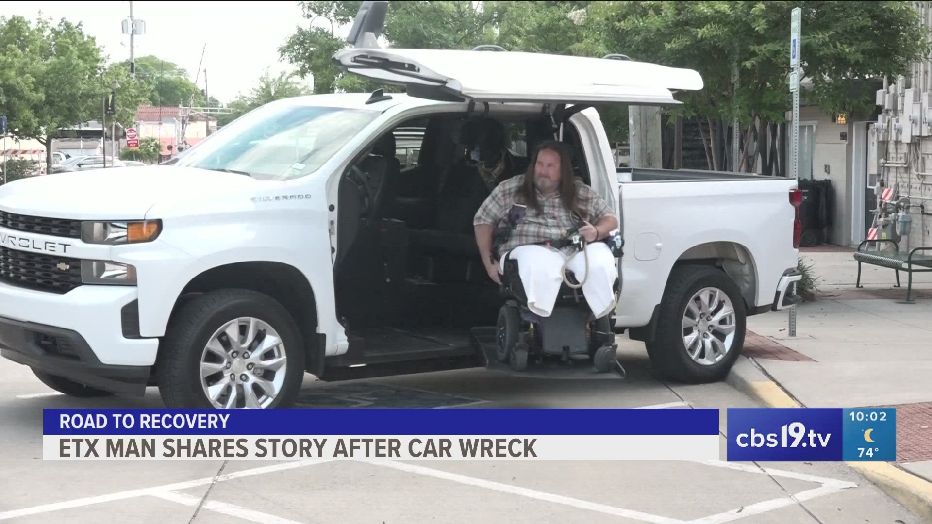 Nathan Davis lost both of his legs after a crash back in April 2018. Today, he's fully independent thanks to several members of his community.