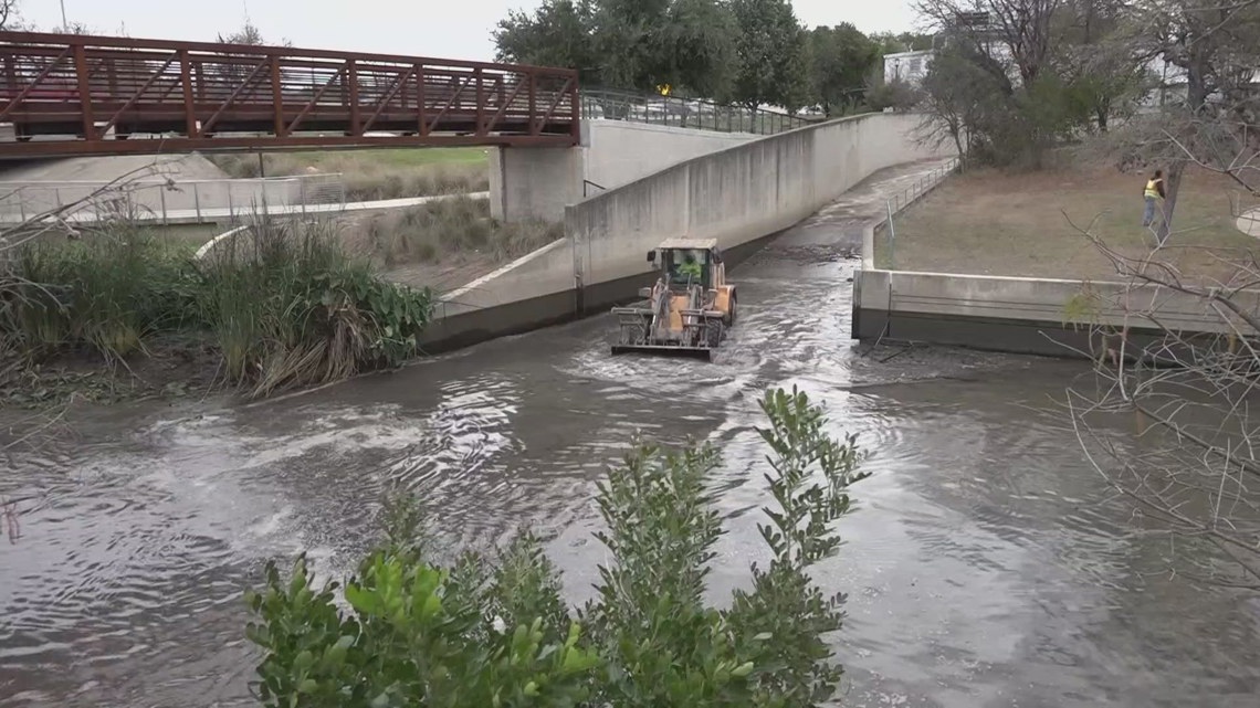 River Walk drained for routine cleanup, inspections in downtown San Antonio