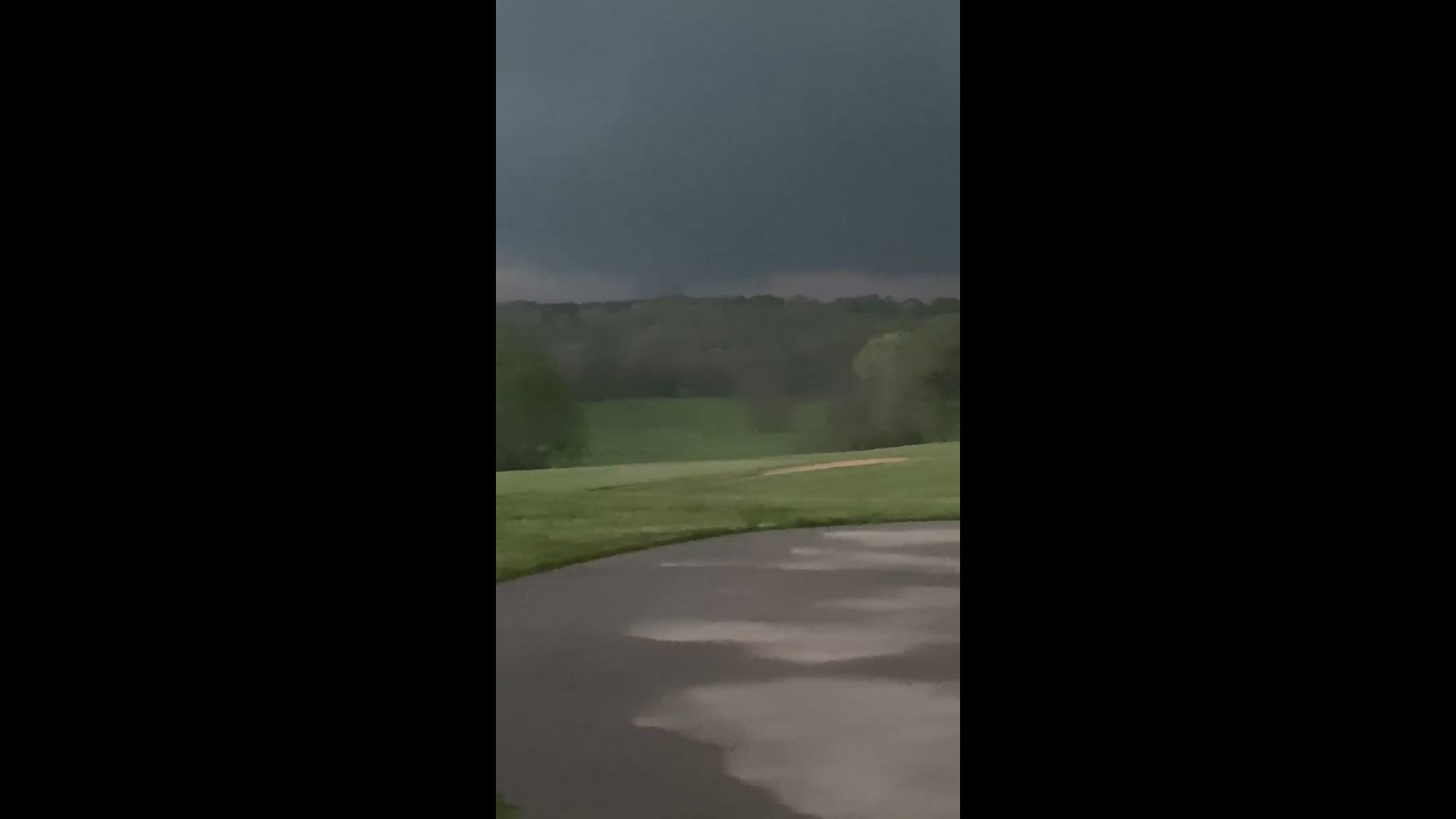 VIDEO CREDIT: Darla Ann Townsend, about 5 miles south of Carthage.