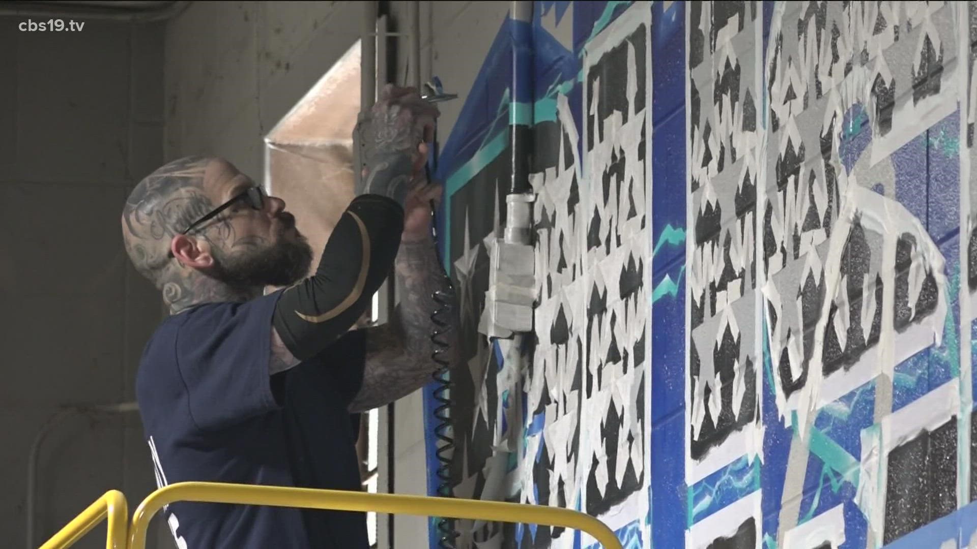 An inmate with a troubled past has turned his pain into art that can only be seen inside the Rusk County jail.