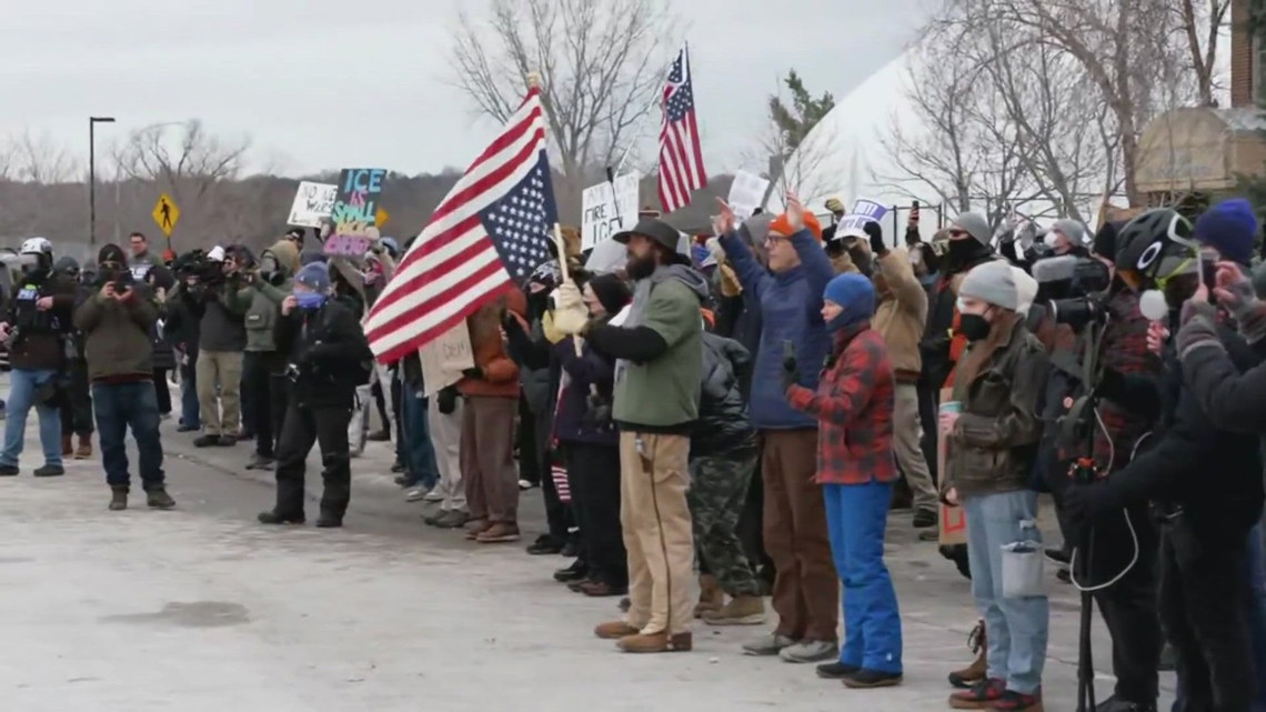 Minneapolis mayor calls for calm amid ongoing ICE protests