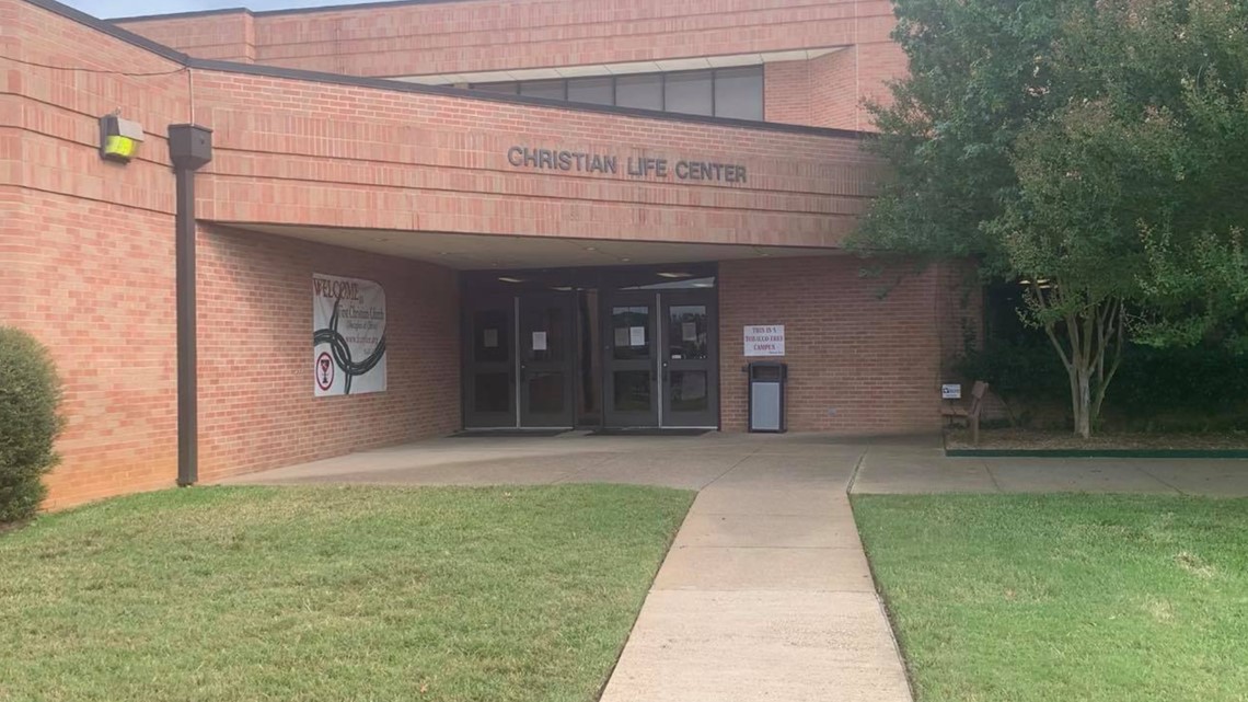 former-east-texas-teacher-goes-unpaid-as-private-school-closes-cbs19-tv