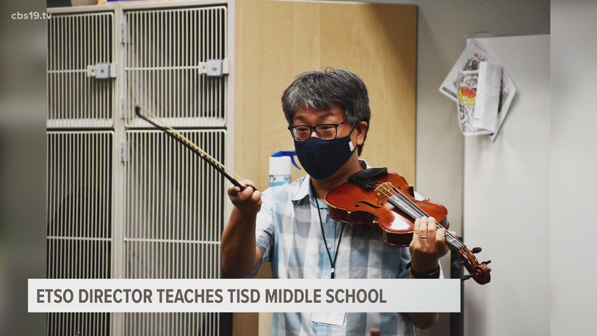 East Texas Symphony Orchestra director teaches middle schoolers in Tyler