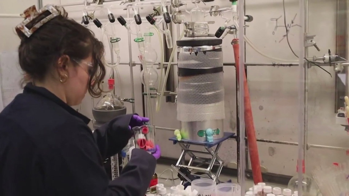 UT scientists develop 3D‑printed system to extract critical minerals from electronic waste