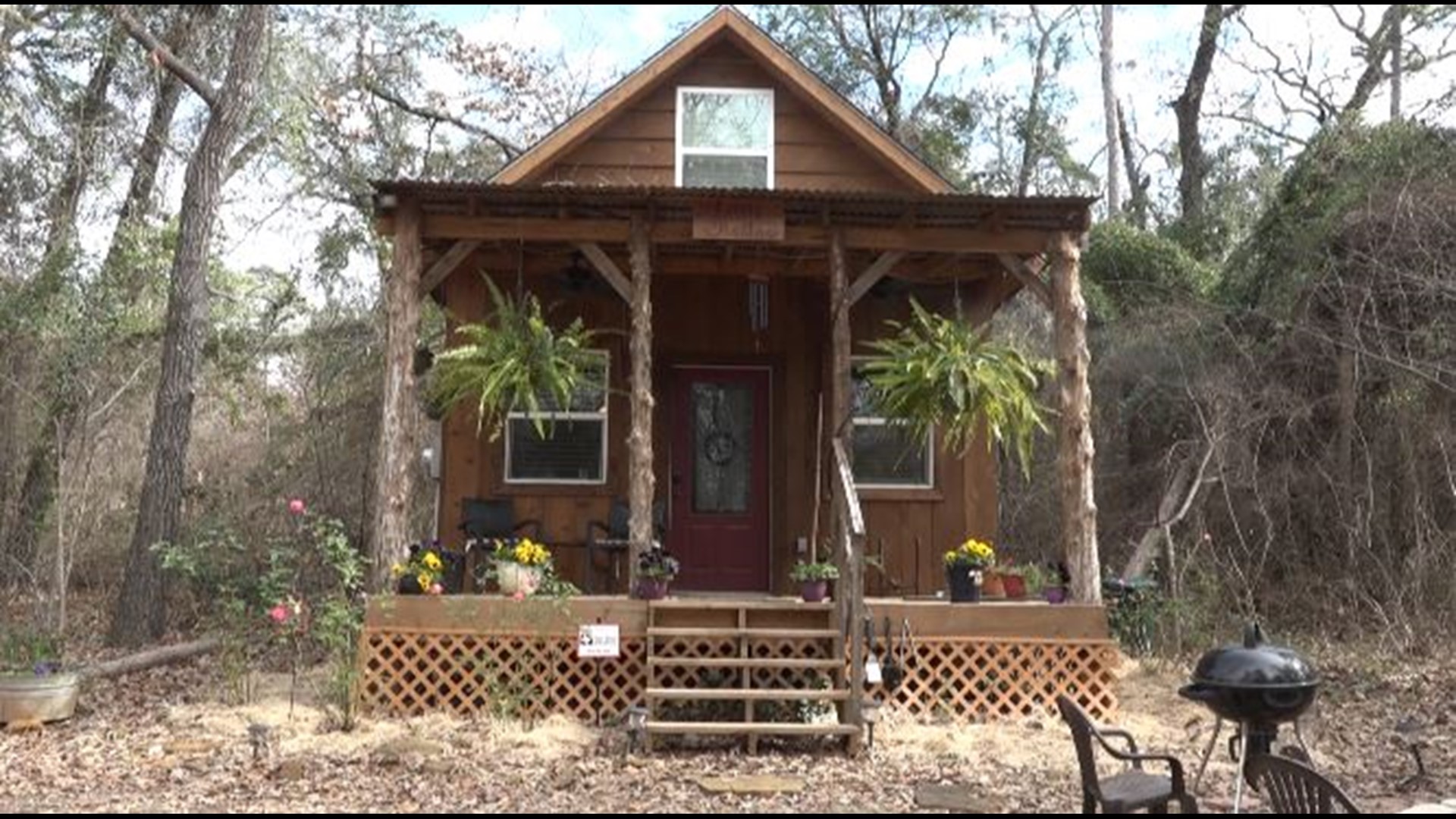 East Texans are turning to Airbnb to make a little extra cash. Hosts across Smith County racked up $700,000 but the most popular destination, is a small Flint cabin nestled in the woods by Lake Palestine.