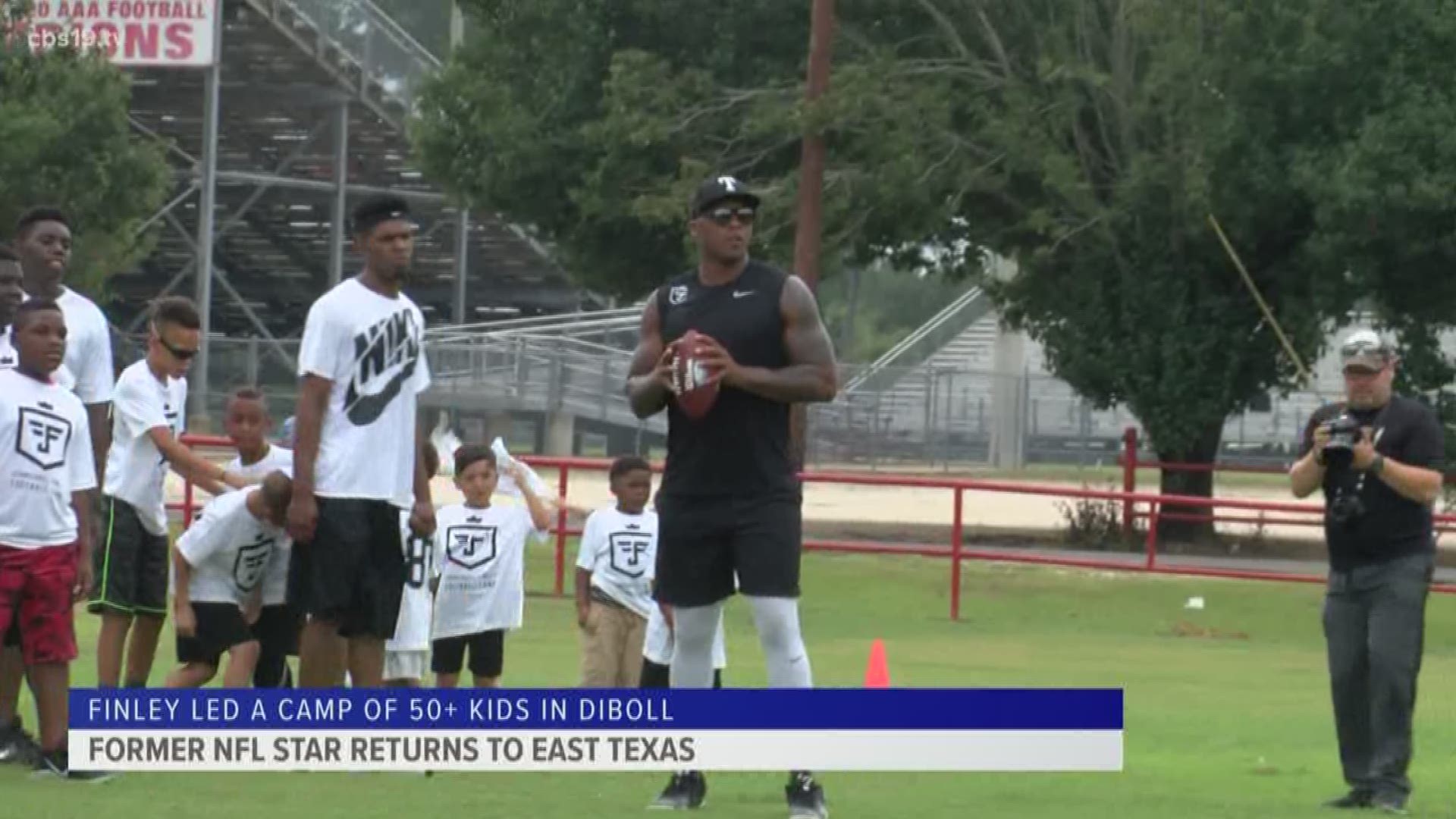 Jermichael Finley holds a camp in East Texas