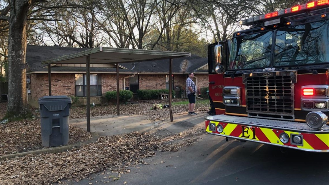 One person treated for smoke inhalation after cooking fire in Smith