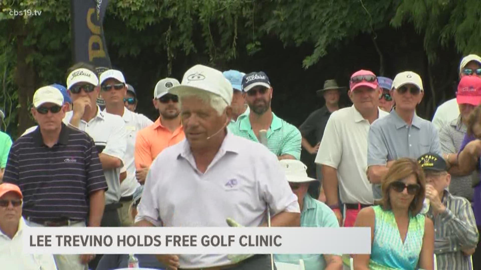 Lee Trevino conducts free golf clinic in Tyler cbs19