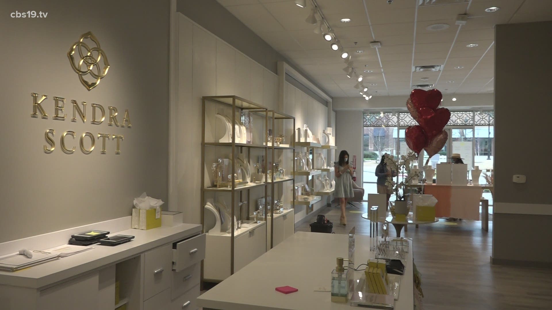 Kendra Scott in Tyler partners with Patrick Mahomes' foundation to give back to community