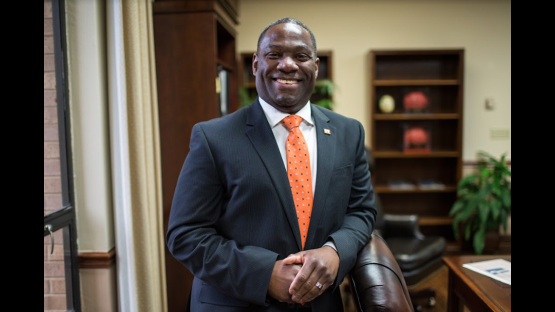 Service is vital to effective leadership, UT President Dr. Michael