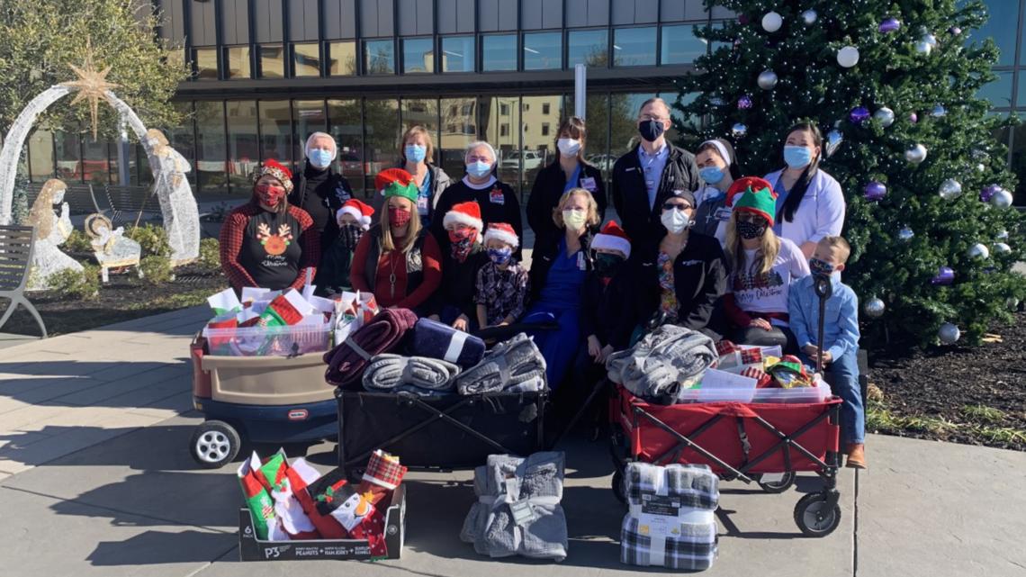 3 moms spread holiday joy with 'stockings of hope' - Vimarsana News