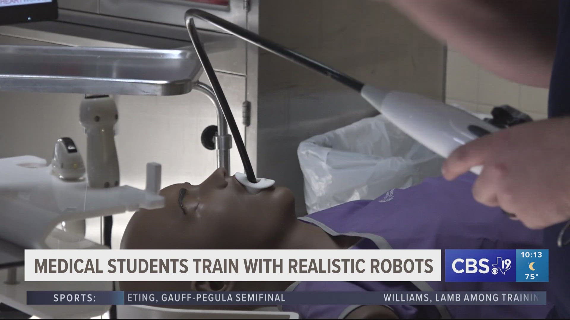 UT Tyler medical students train with realistic robots