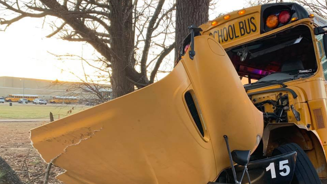 Injuries reported after Gladewater ISD bus hits tree - Vimarsana News