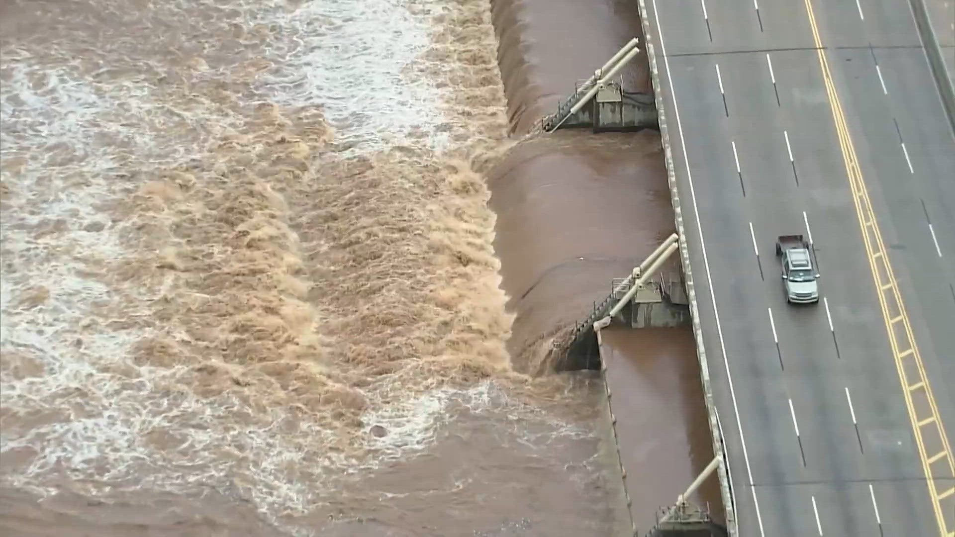 Severe storms drench Oklahoma City, leave damage and outages in Kansas ...