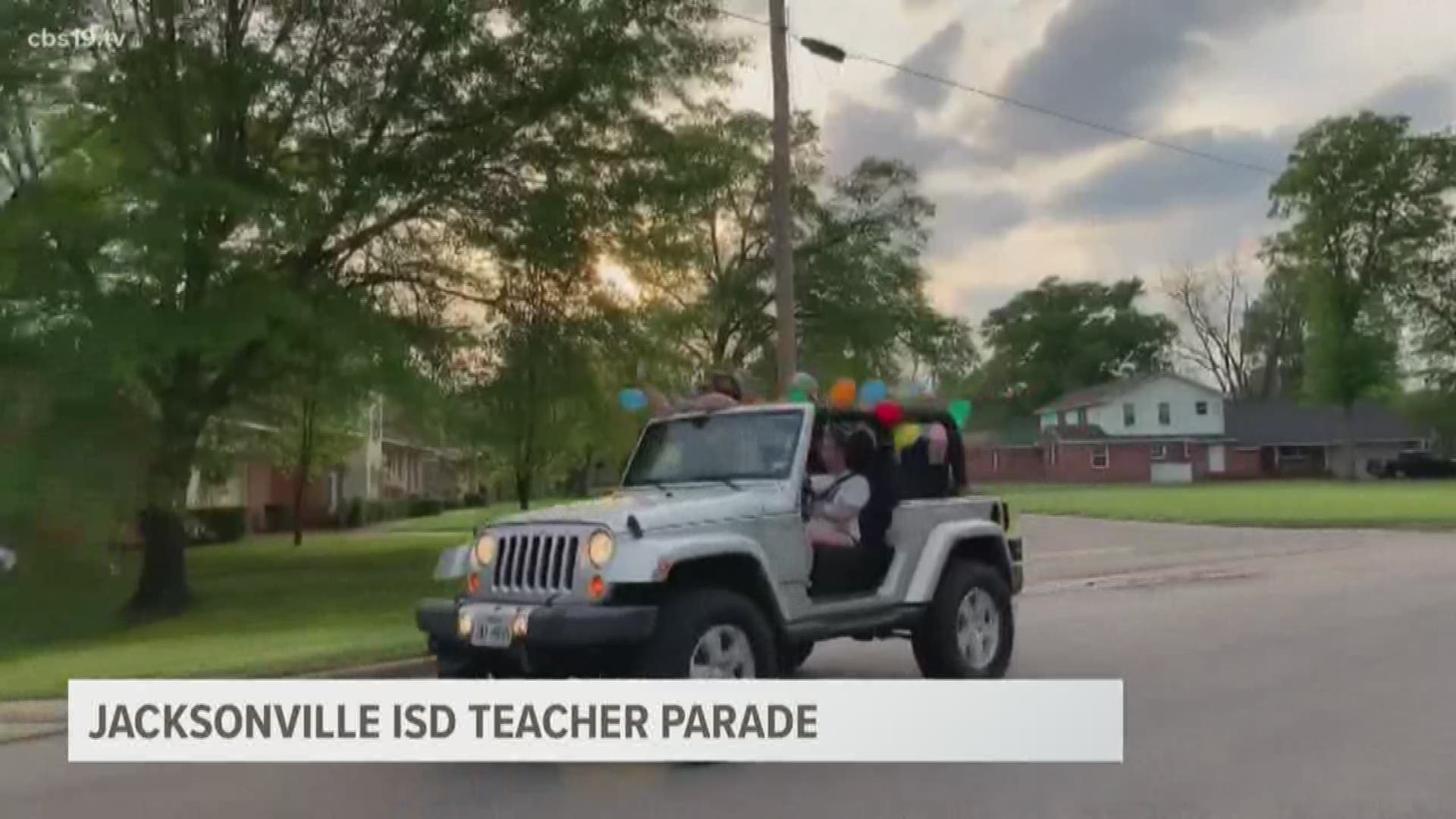 Jacksonville ISD held a parade for students who are missing their teachers during COVID-19 pandemic.