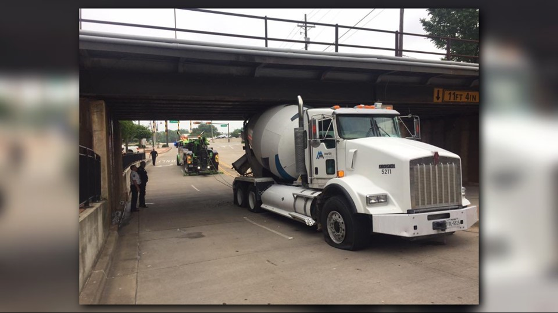 HERE WE GO AGAIN Traffic blocked after truck stuck under Green Street Bridge in