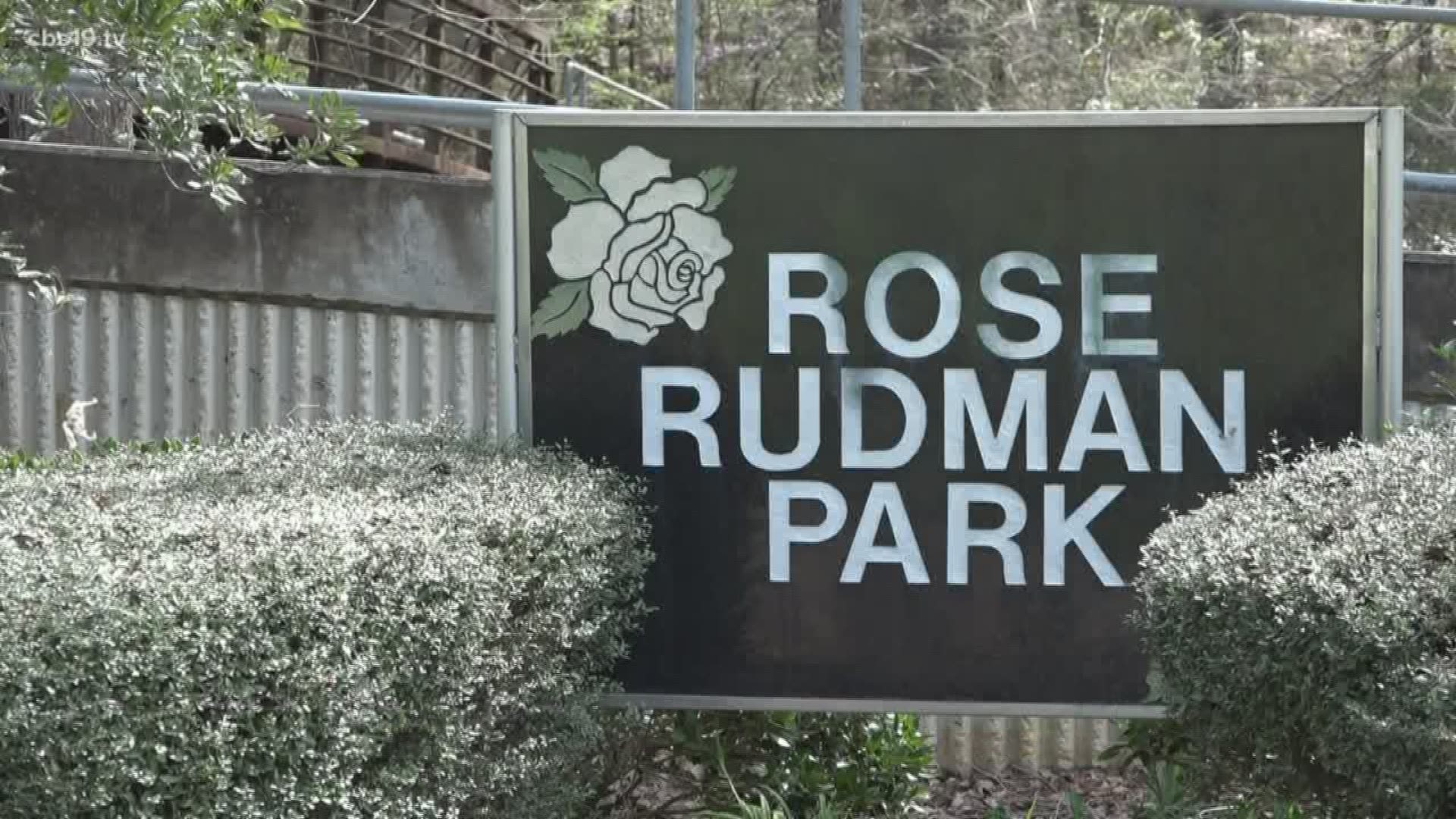Tyler police say a woman was attacked at Rose Rudman Park Thursday evening. She was able to fight off the suspect, but one woman who helped the victim says what she experienced will take awhile to recover from.