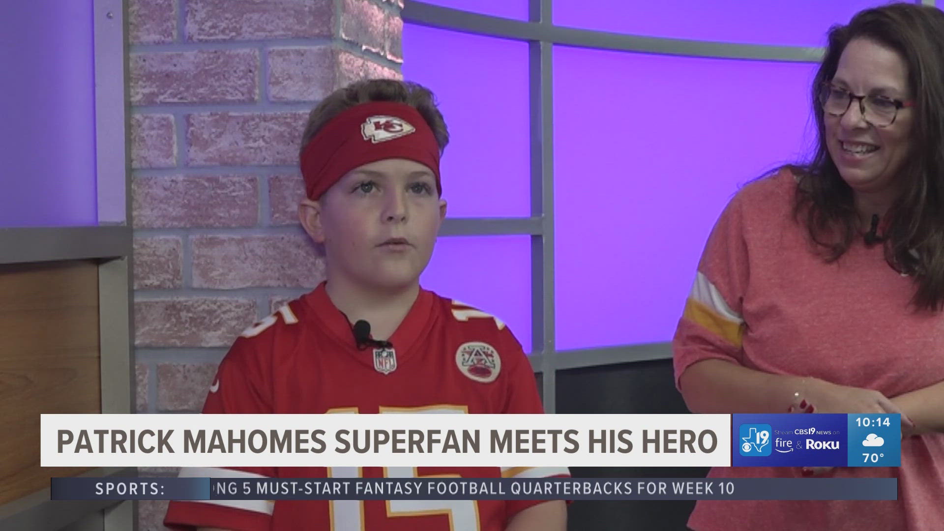 Mahomes was attracted by Josiah’s sign that says "#15- Mahomes, I'm your #1 fan from Bullard Texas."