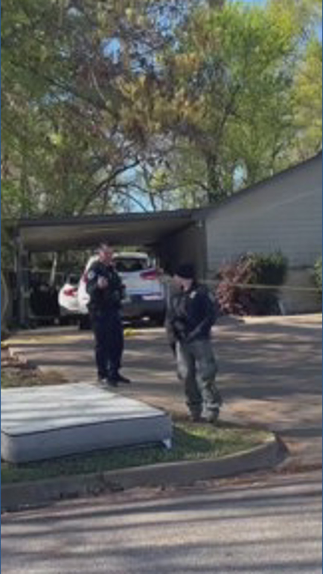 Tyler police investigate after man shot in abdomen | cbs19.tv