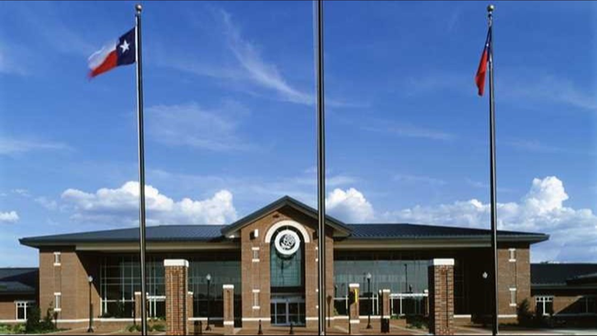 New runway at Tyler Pounds Regional Airport completed | cbs19.tv