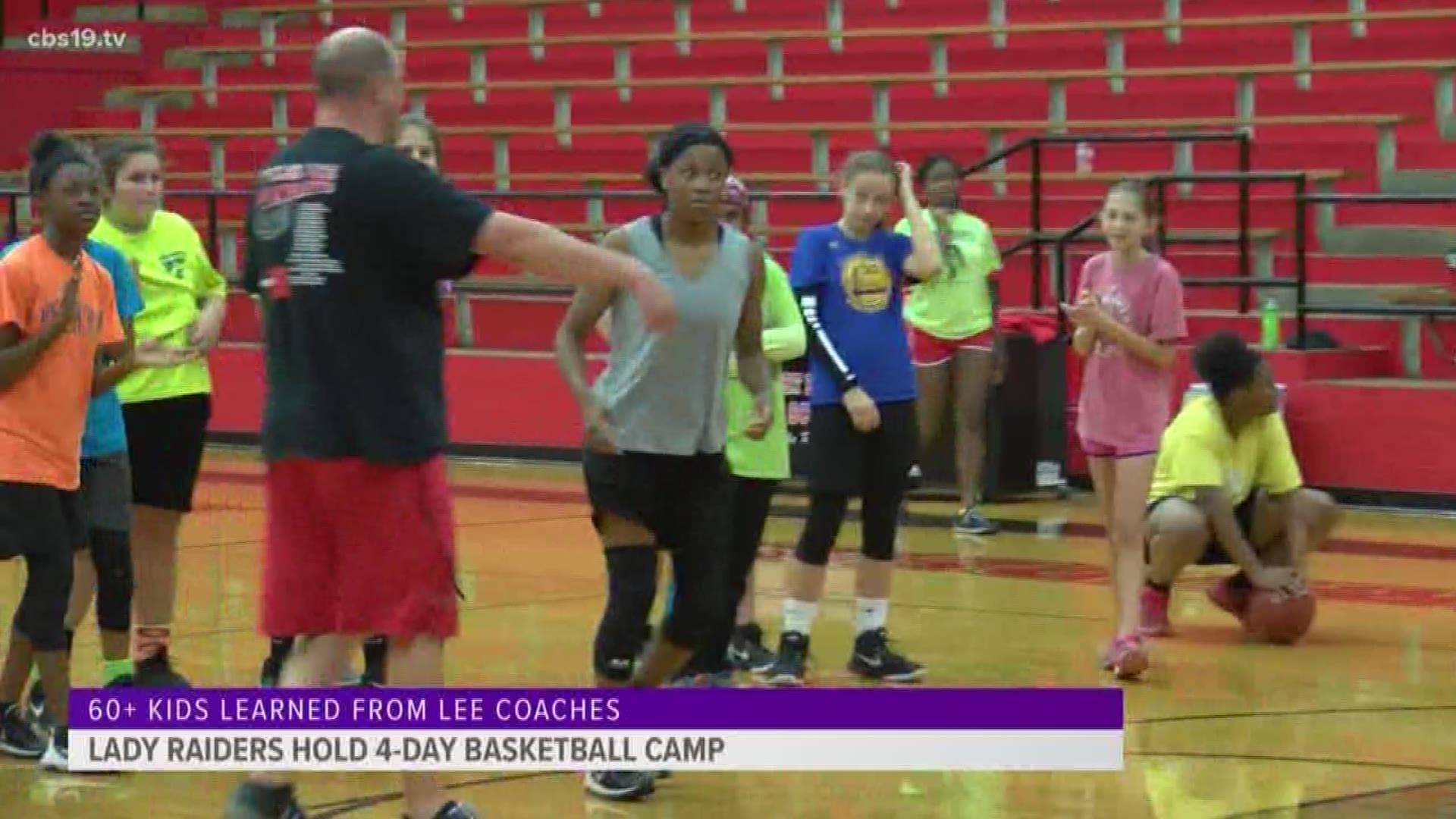 Lee holds 4-day girls basketball camp
