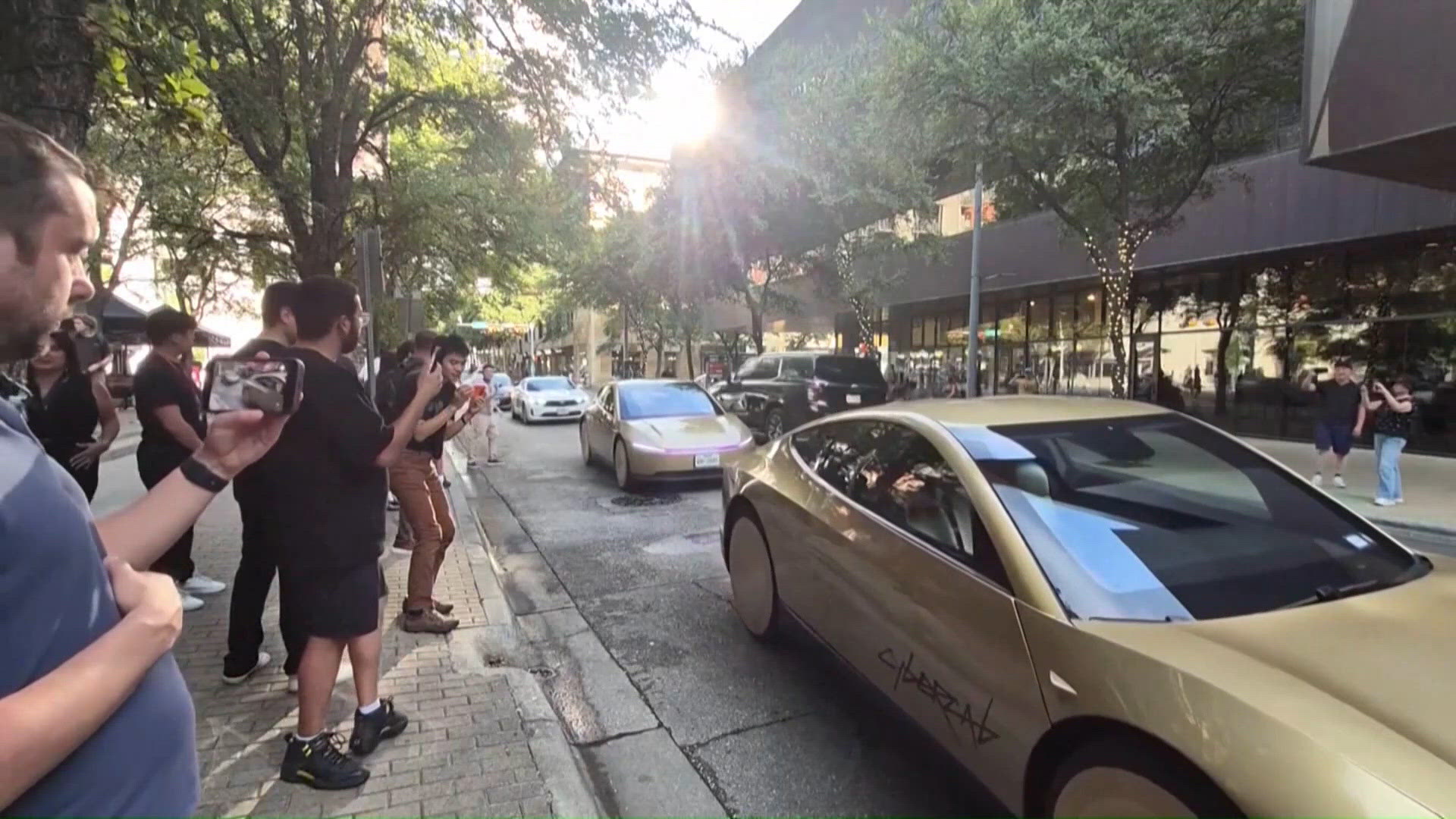 Network Sever Example Tesla launches limited Cybercab robotaxi service in Austin | cbs19.tv