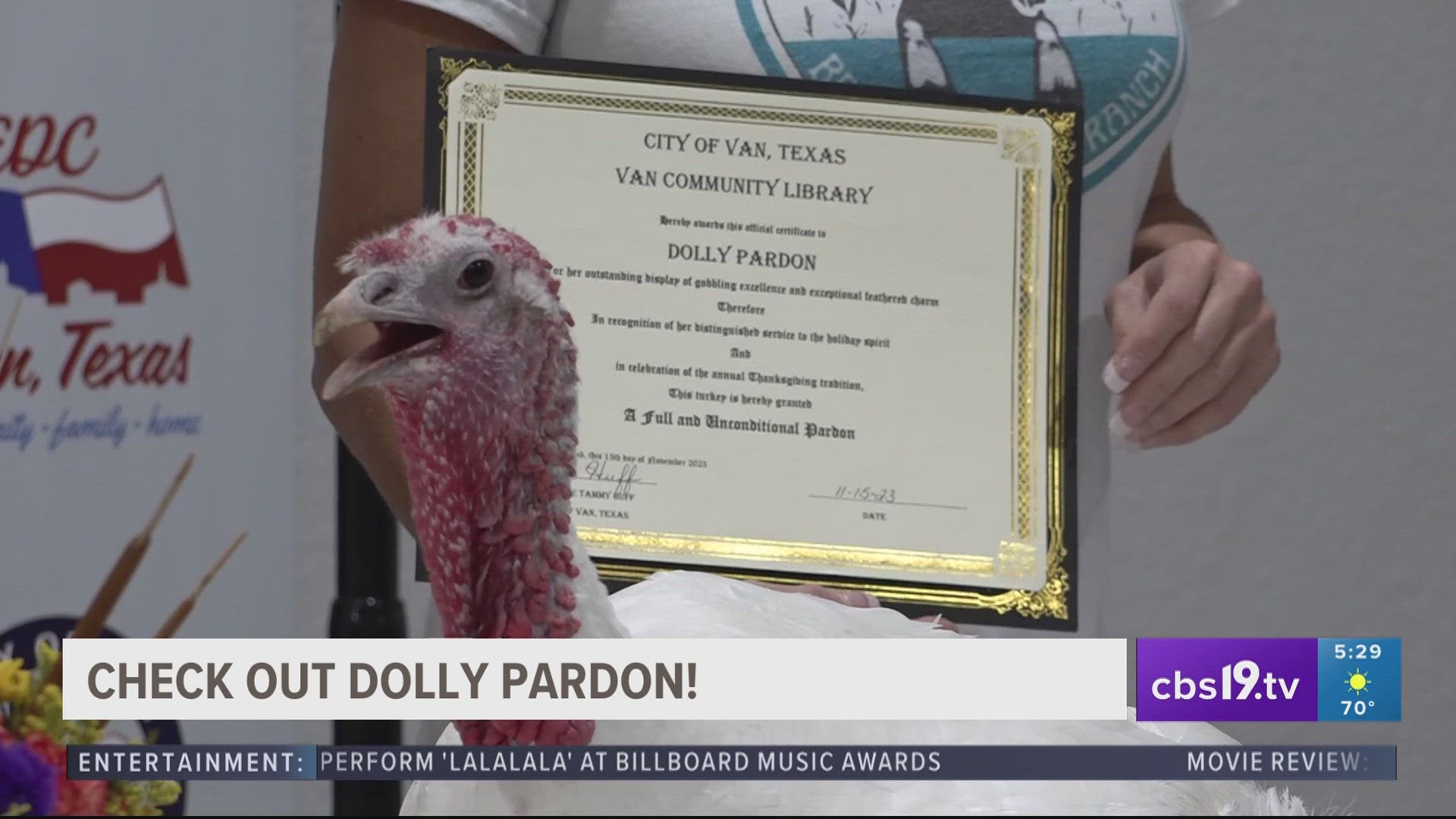 Mayor Tammy Huff officiated the event with the first turkey ambassador, Dolly Pardon. She will promote literacy and goodwill for this Thanksgiving season.