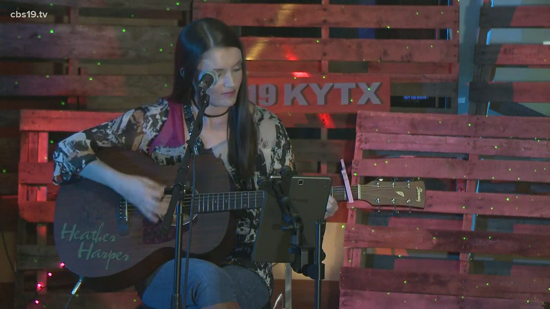 East Texas singer-songwriter, Heather Nikole Harper brings her talents to the CBS 19 stage!