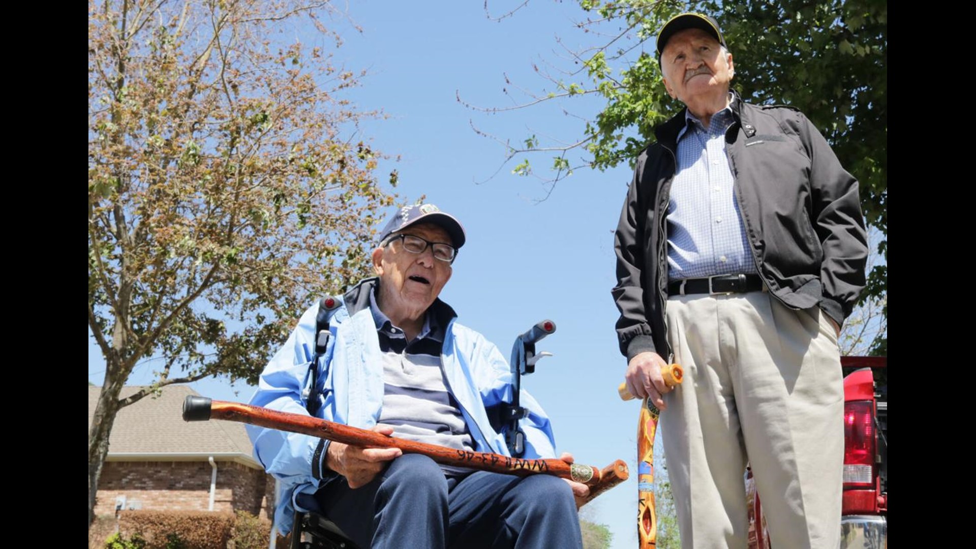 Two Tyler veterans receive custom canes from Texas nonprofit cbs19.tv