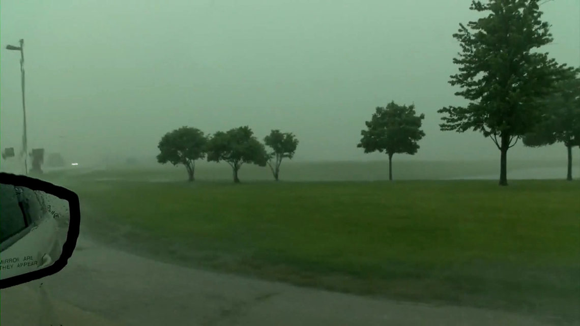 Hurricane Ida evacuees seek refuge in East Texas - Vimarsana News
