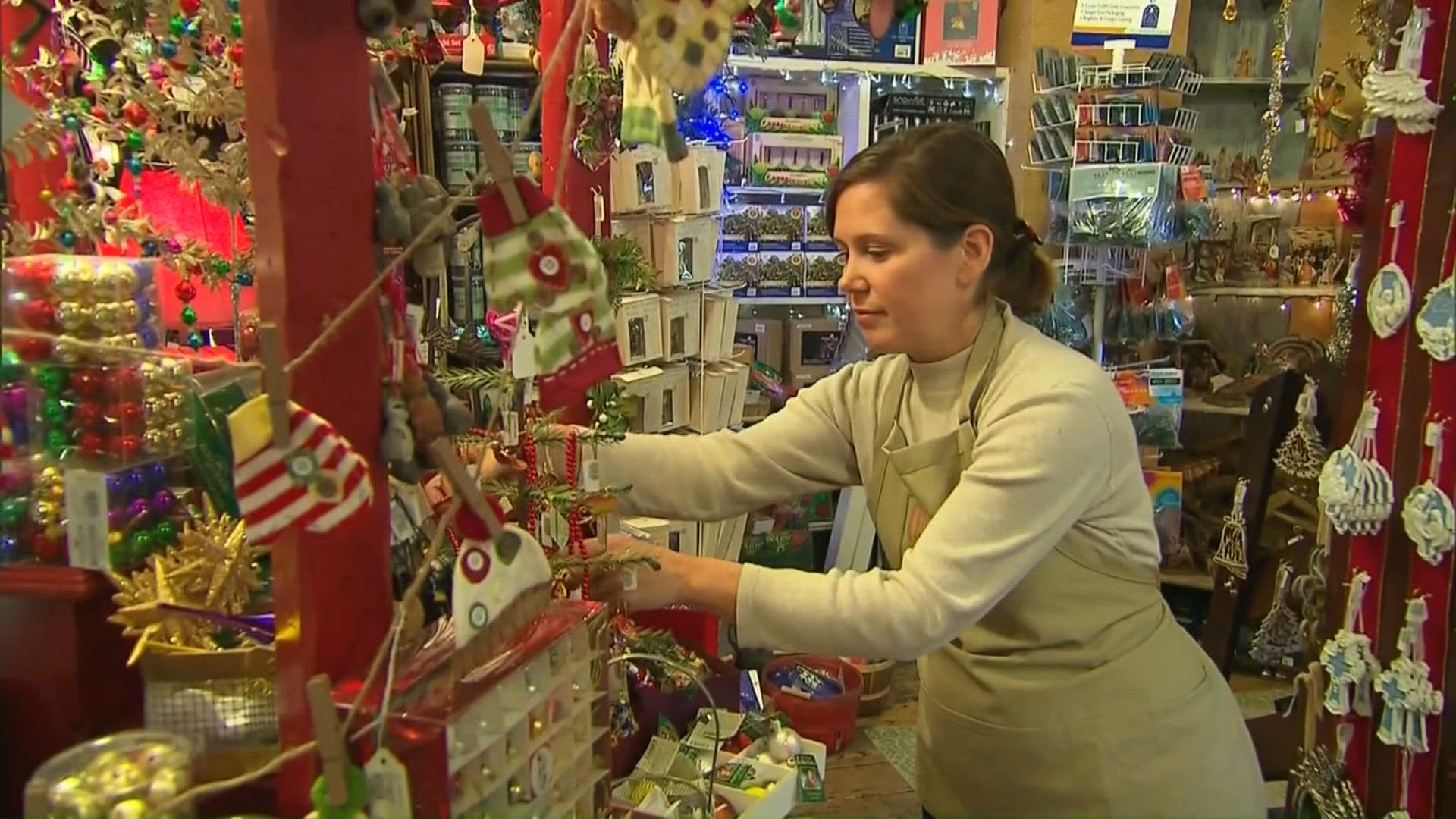 Holiday hiring expected to slow as retailers take cautious approach ...