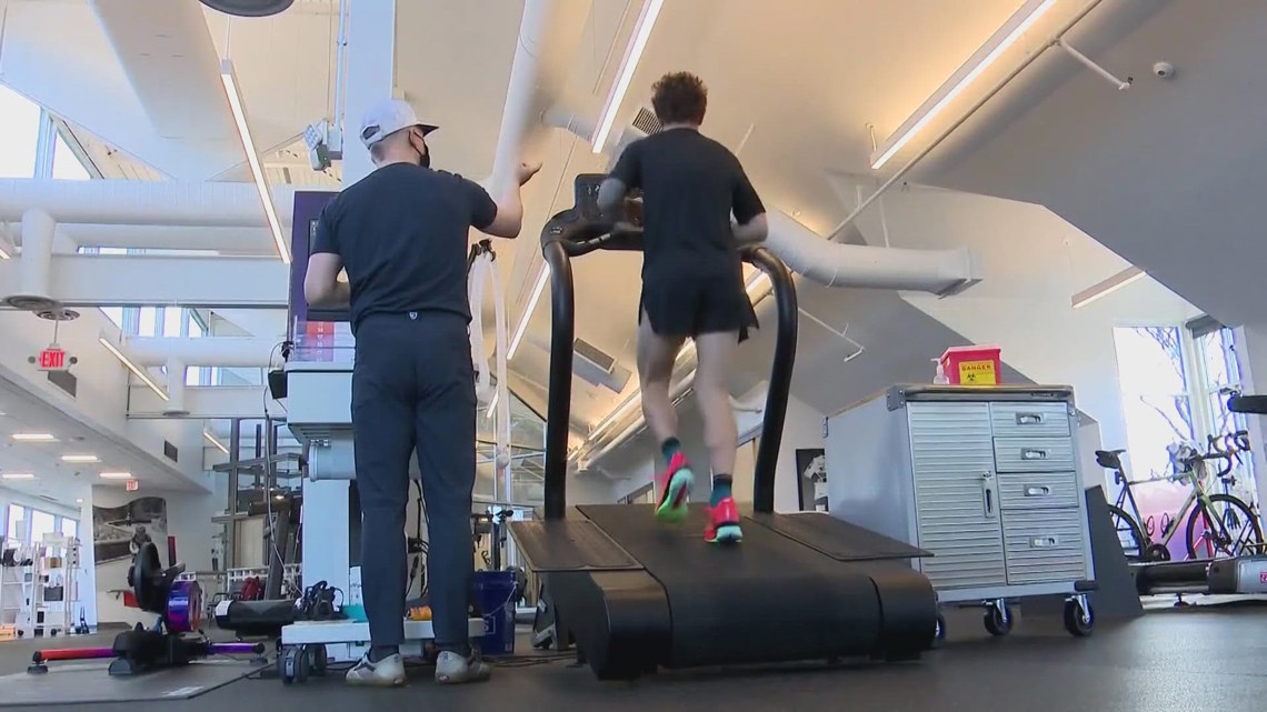 New Hampshire athlete attempts record-breaking oxygen-free Everest climb