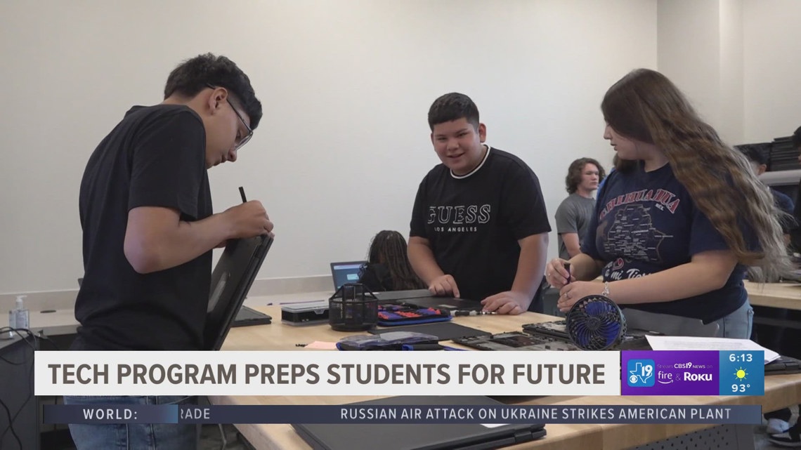 How These 8th Graders Are Gaining Tech Skills That Could Launch Their Future Careers
