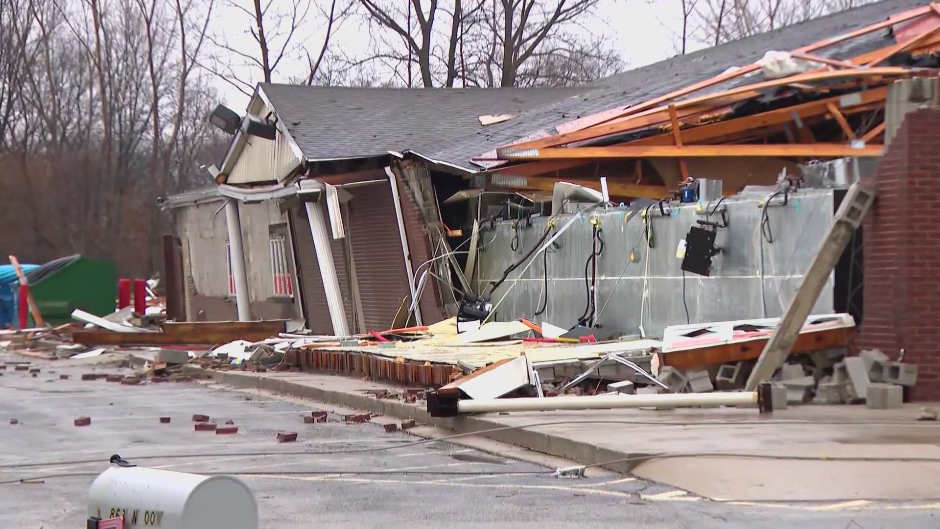 Severe storms leave Midwest communities reeling after deadly tornado ...