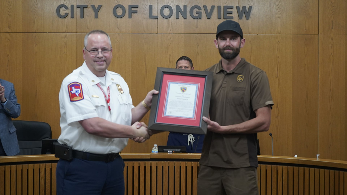 Longview Fire Department honors UPS driver who saved man - Vimarsana News