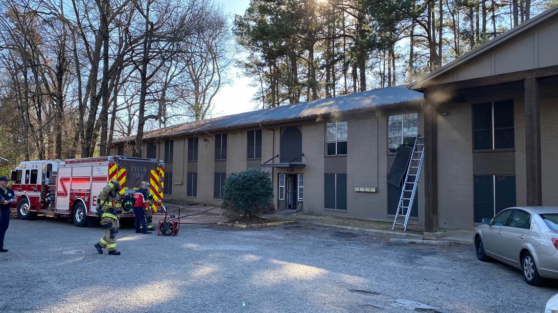 Tyler fire officials contain fire in Tyler apartment laundry room