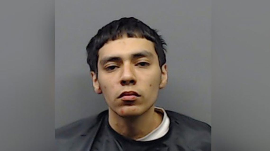 Identifying Weapons Officials identify man accused in Smith County shooting | cbs19.tv