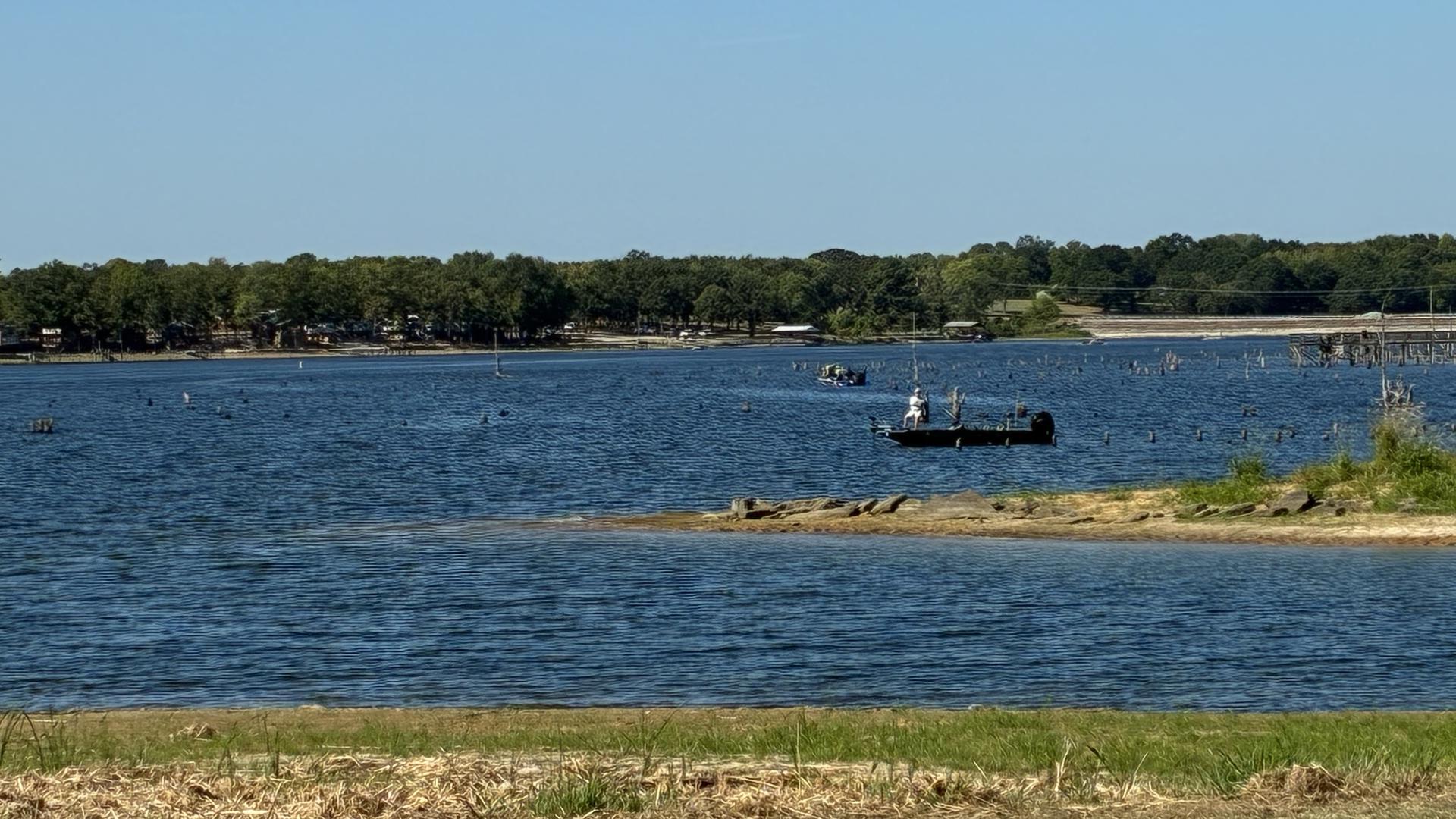 Man recovered from Lake Fork after falling overboard during fishing tournament